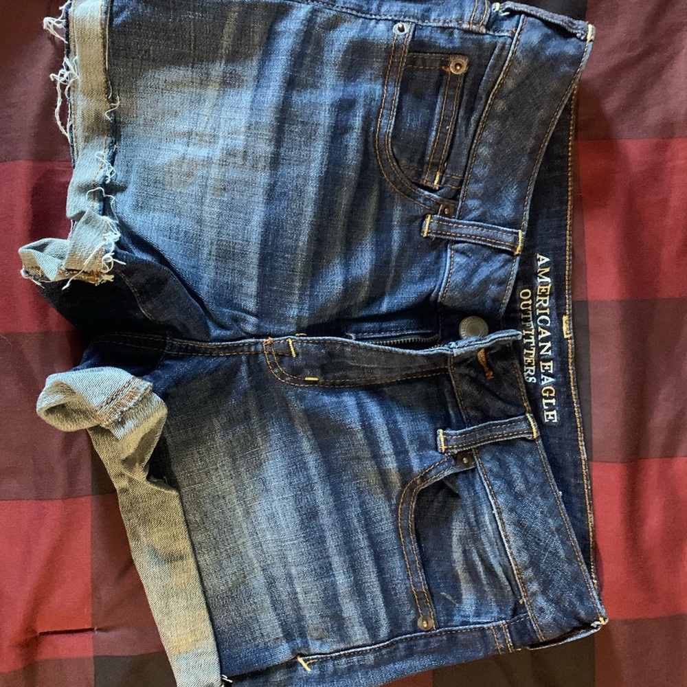 American Eagle size 10 super stretch shorties